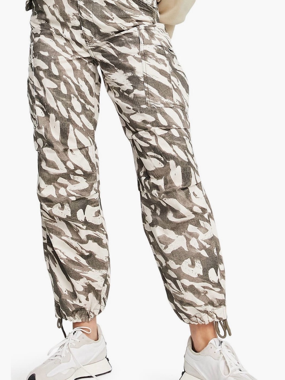 Topshop
High Waist Cotton Utility Pants in - Picture 2 of 9